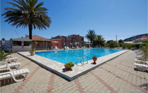 Apartment Pietra Ligure -SV- with Outdoor Swimming Pool 185, Pietra Ligure